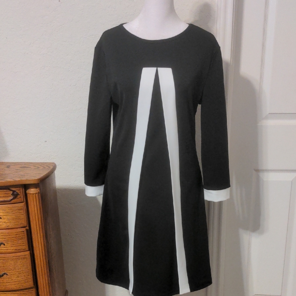 SHEIN Women's Elegant Black & White Long Sleeve Dress. Size M